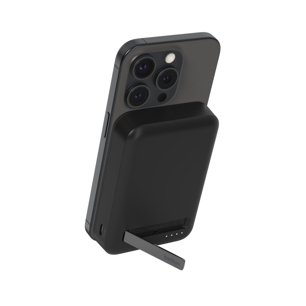 https://www.telstra.com.au/content/dam/tcom/devices/general/hardware/powerbanks/ghdwpbk-bp1m/black/landscape-Belkin-BoostCharge-10k-Qi2-Powerbank-Stand-black-02-1200x900.jpg