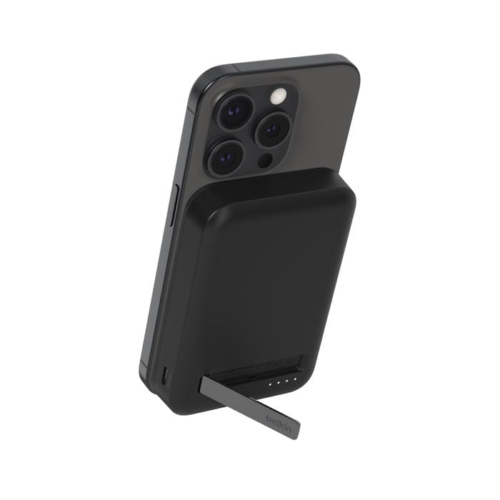 https://content.abt.com/image.php/belkin-power-bank-BPD007BTBK-rear-angled.jpg?image=/images/products/BDP_Images/belkin-power-bank-BPD007BTBK-rear-angled.jpg&canvas=1&width=750&height=550